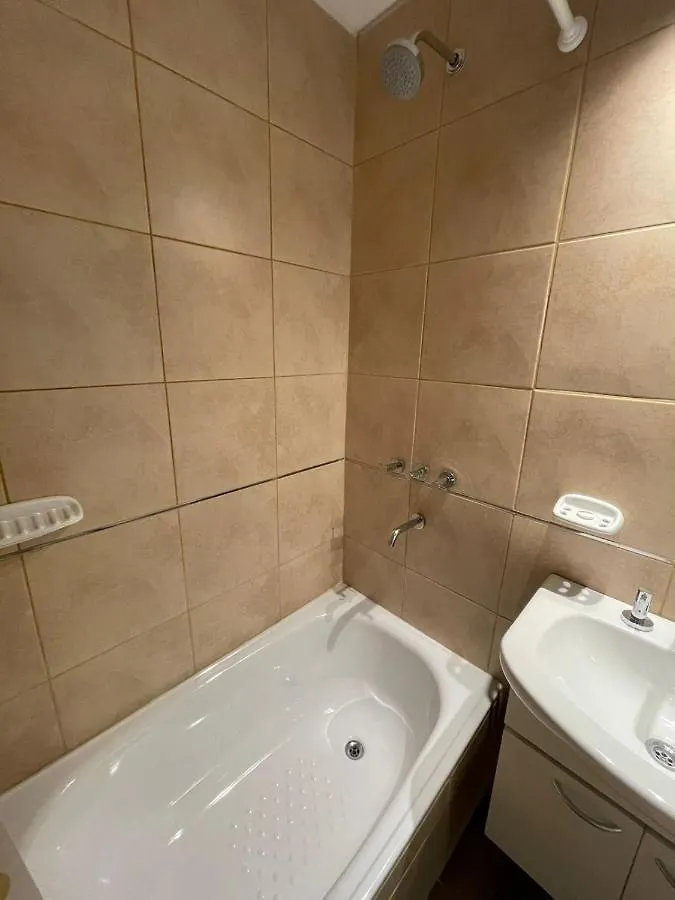 Moderno Departamento con cochera Mendoza Apartamento